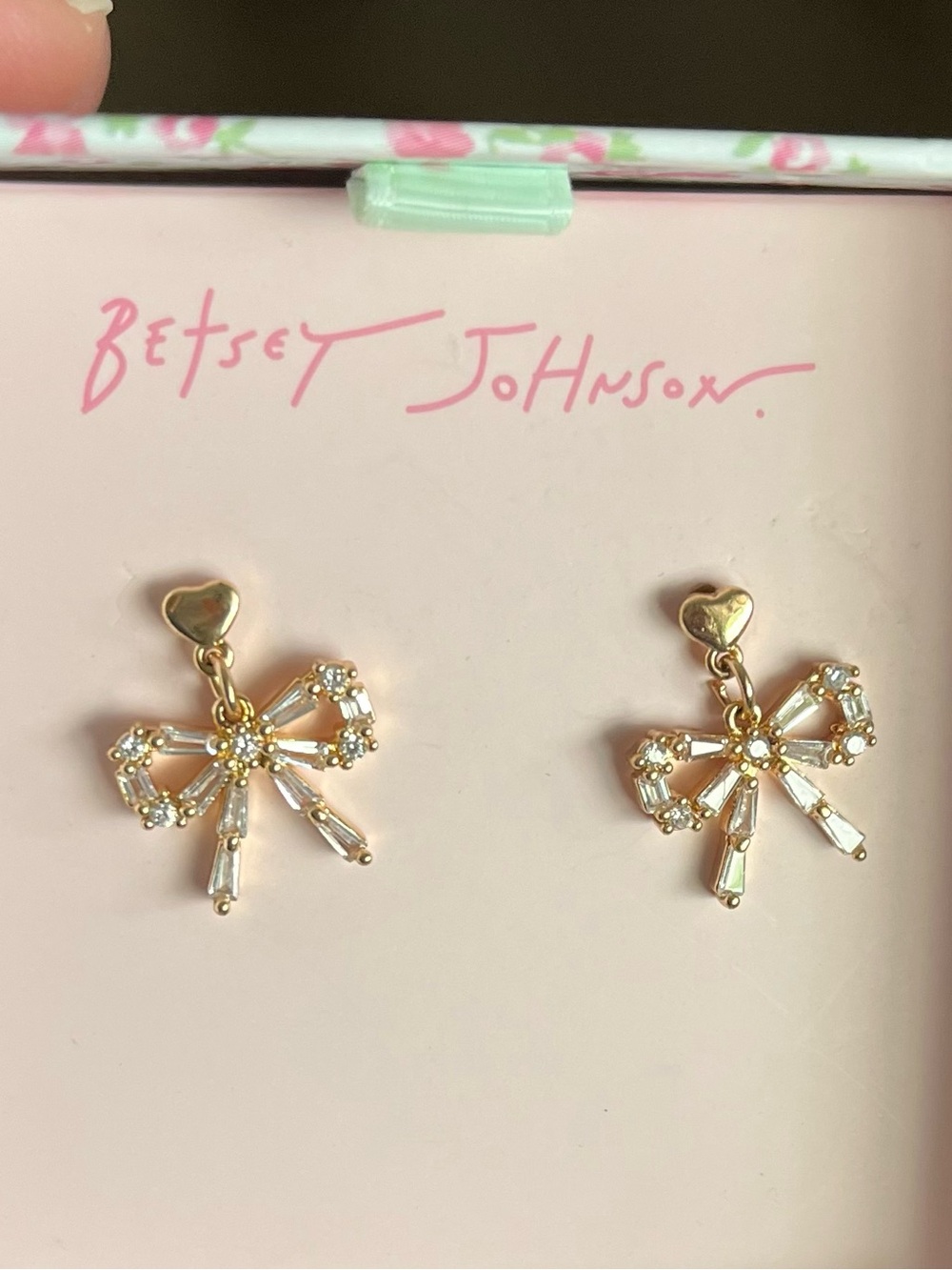 Betsy Johnson earring and necklace set - Picture 7 of 7
